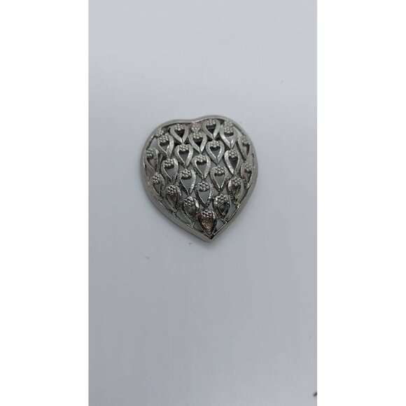Vintage heart silver tone Celebrity‎ scarf clip - Picture 1 of 5